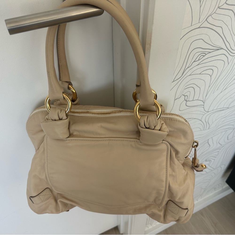 Leather Marc Jacobs ‘07 satchel in coveted Marshmallow color w gold hardware.